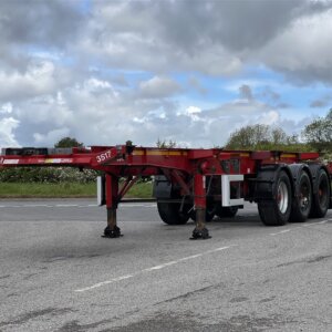 Dennison Tri-Axle Sliding Skeletal Trailer - C366747