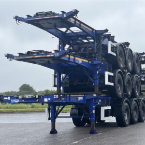 Montracon / Dennison Tri-Axle Sliding Skeletal Trailers - Stack of Three - C386600